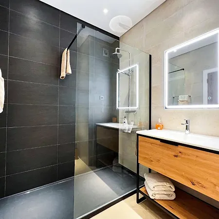 Luxury In Complex With Ocean And Marina View By Be Cherish Apartment