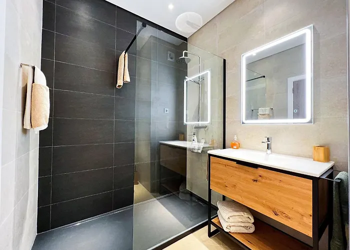 Luxury In Complex With Ocean And Marina View By Be Cherish Apartman